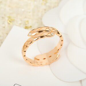 Chanel Coco Crush Collection 18k Gold Ring With Quilted Pattern